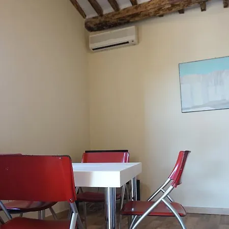 Appartamento All'Indicatore Apartamento *